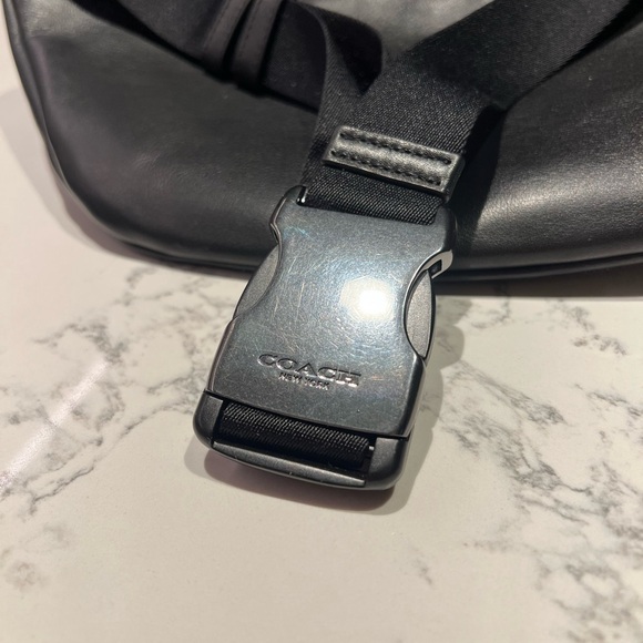 Coach Men’s Leather Warren Belt Bag in Signature Canvas Crossbody bag - Picture 6 of 6